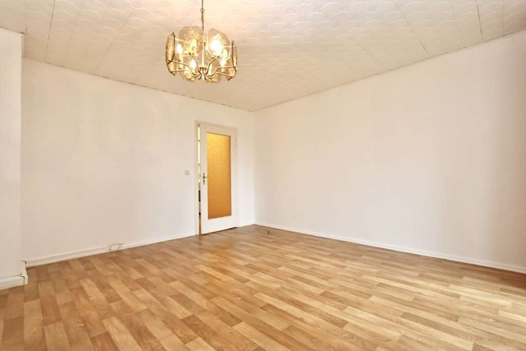Immobilie in Lambrechtshagen - Gemütliche ca. 60 m² große 3-Raum Wohnung im Hochparterre, Balkon im ruhigen Stadtgebiet Reutershage - Bild 3