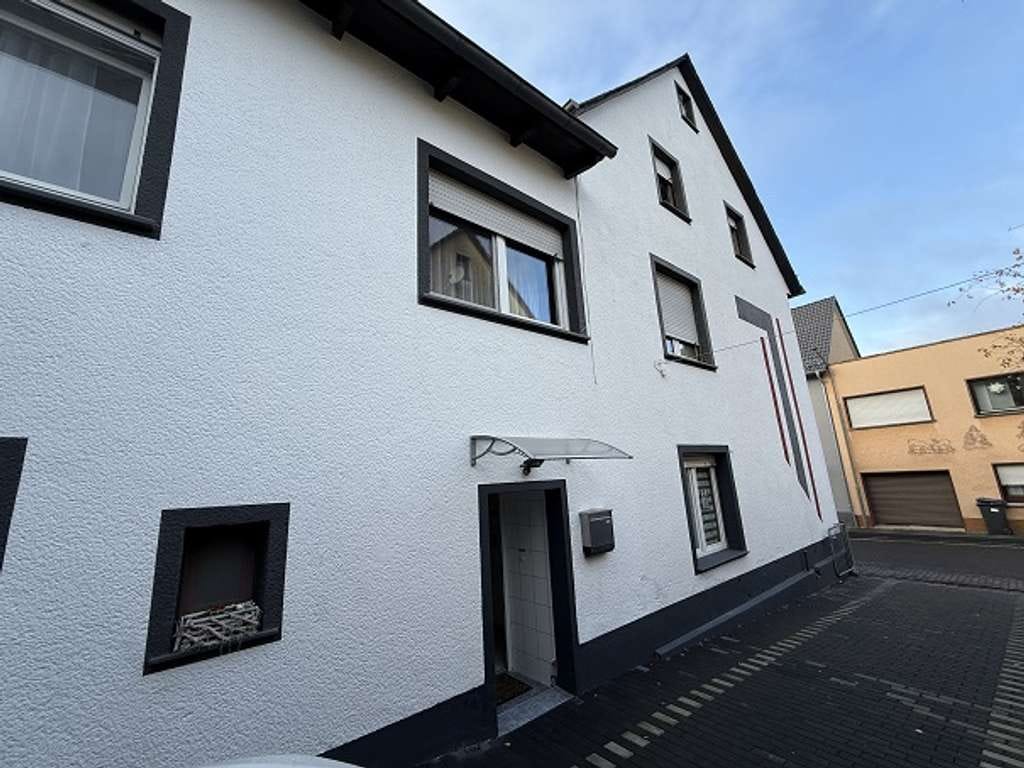 Immobilie in Höhr-Grenzhausen - Zweifamilienhaus mit ELW- Ideal für Kapitalanleger oder Eigennutzer!!! - Bild 1