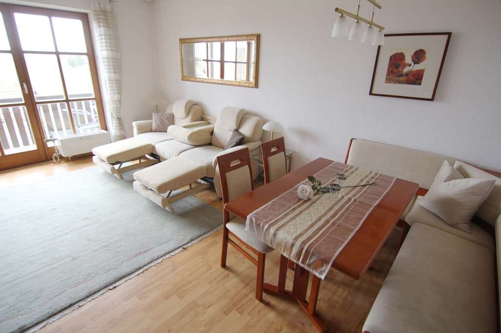 Immobilie in Kirchham - neuwertige 1 Zimmer Wohnung in ruhiger Lage mit herrlicher Weitsicht - Cernota Immobilien - Bild 4