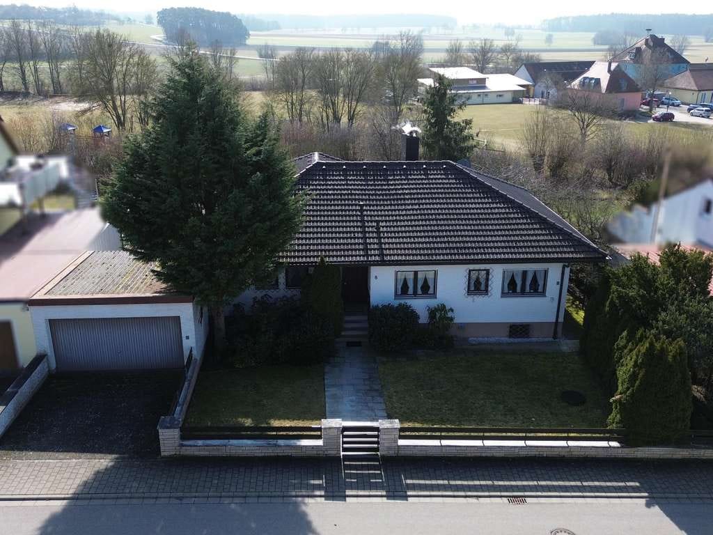 Immobilie in Haundorf - Gepflegter Bungalow in ruhiger Ortsrandlage von Haundorf - Bild 0
