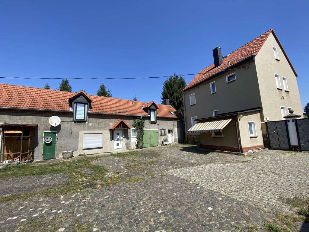 Immobilie in Zwenkau - Einfamilienhaus + Nebenhaus perfekt zum Generationswohnen in Zwenkau in Seenähe zu verkaufen - Bild 1