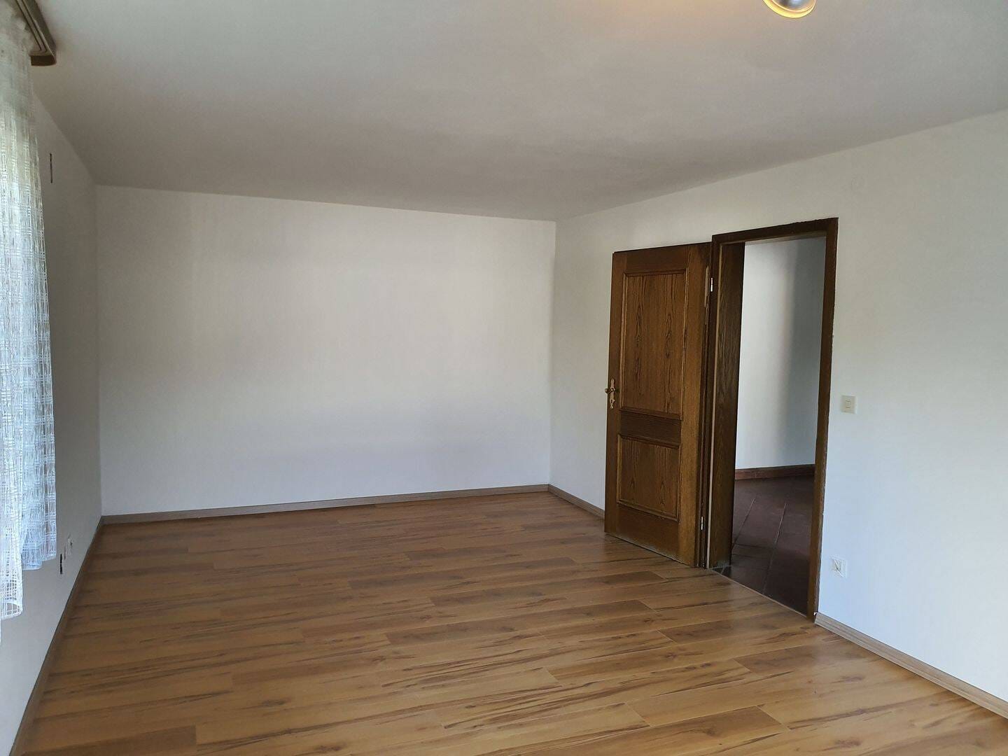 Immobilie in Vilsbiburg - Großzügiges Einfamilienhaus in einer bevorzugten Wohngegend von Vilsbiburg - Bild 3