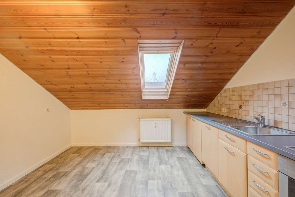 Immobilie in Erdweg - Sofort verfügbar! Gemütliche 3- DG-Zimmer-Wohnung in Erdweg - Bild 3