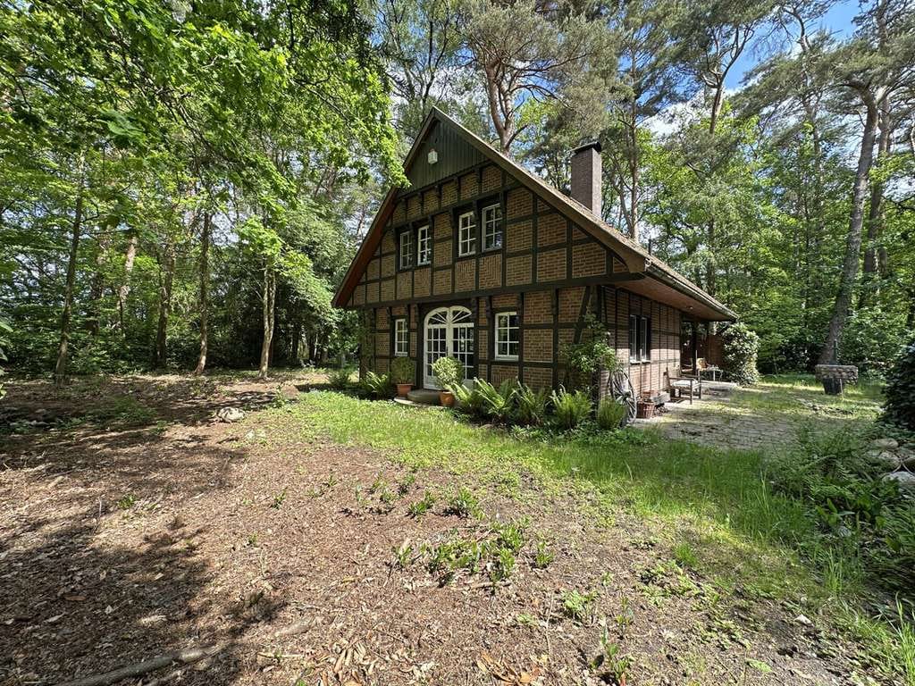 Immobilie in Hollenstedt - Gemütliches Fachwerkhaus im Landschaftsschutzgebiet mit Sommerhaus - Bild 2