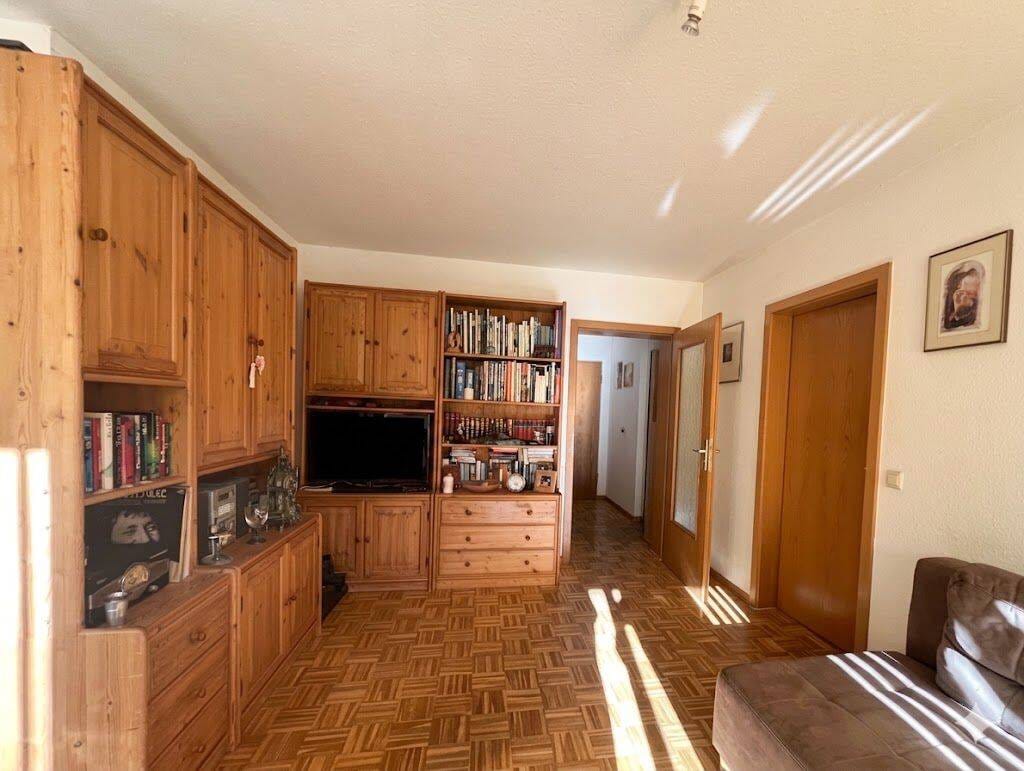 Immobilie in Schliengen - Blick ins Grüne – charmante 2-Zimmer-Wohnung mit Süd-Balkon und Stellplätzen - Bild 4