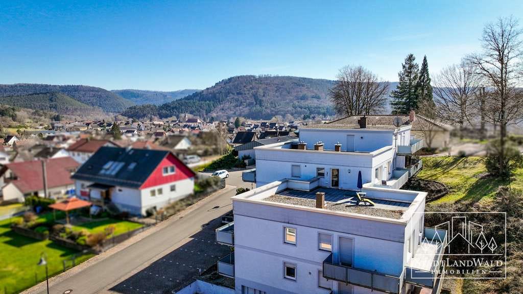Immobilie in Fischbach bei Dahn - Exklusives Wohnen am Waldrand – 2-Zimmer-Wohnung mit Dachterrasse und herrlichem Blick - Bild 2