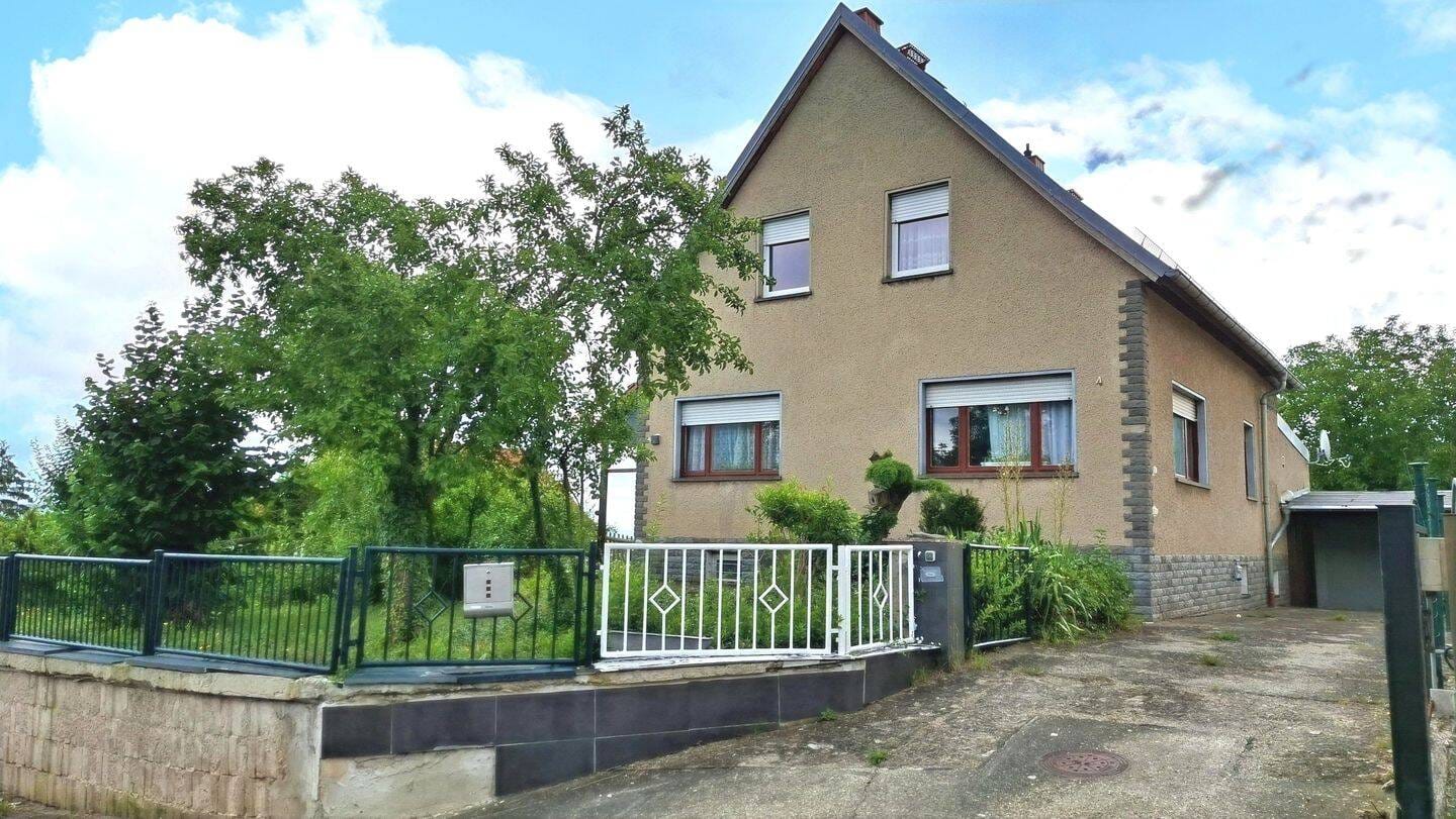 Immobilie in Unterwellenborn - Einfamilienhaus mit großem Garten in ruhiger Lage! - Bild 0