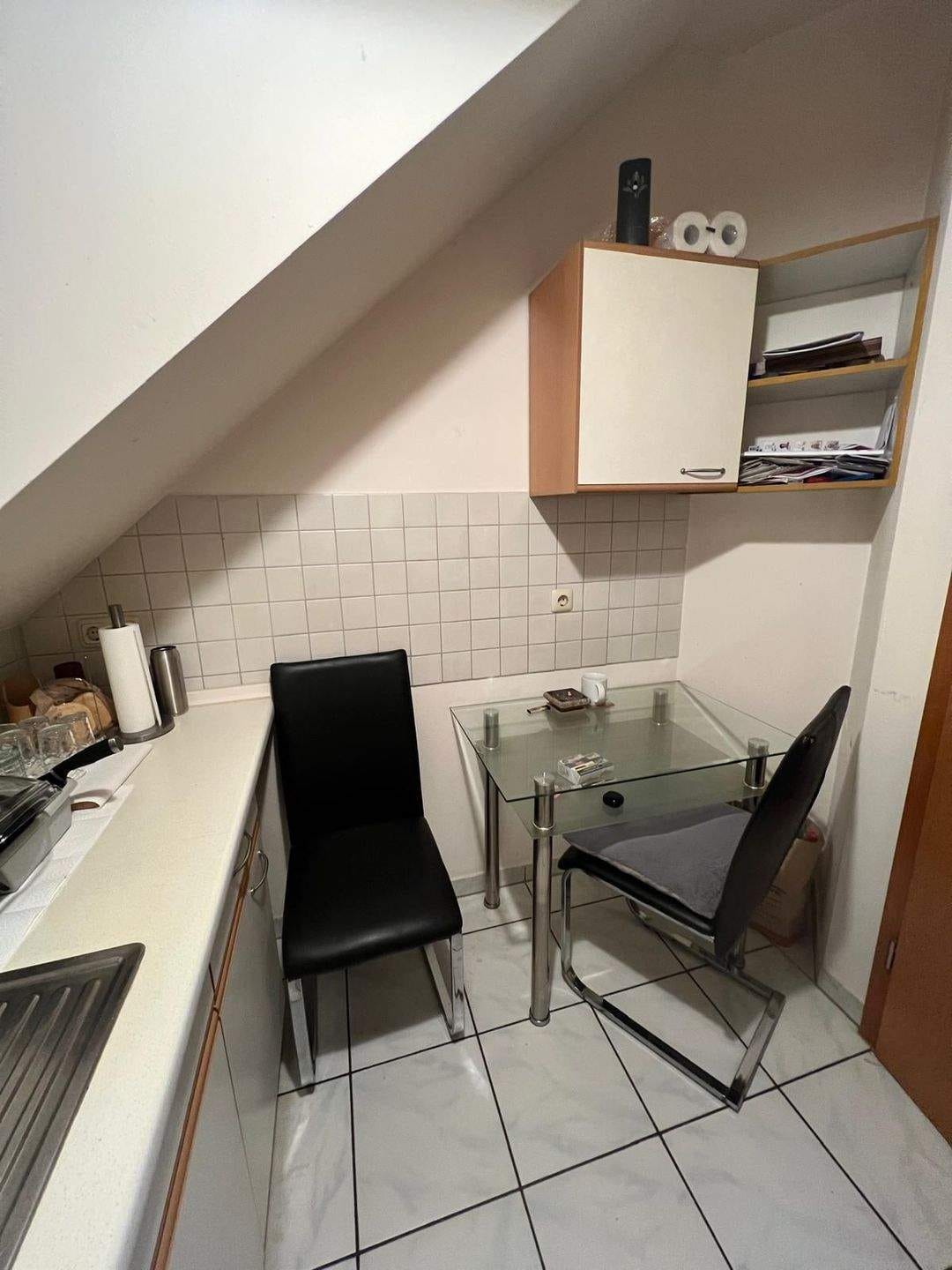 Immobilie in Mallersdorf-Pfaffenberg - Charmante 2-Zimmer-Dachgeschosswohnung mit Stellplatz und Kellerabteil - Bild 4