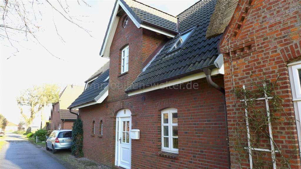 Immobilie in Oldsum - *** Wohnensemble ca. 278 m² Wohnfläche – 2 Häuser, 3 Wohneinheiten auf 1001 m² Areal *** - Bild 4