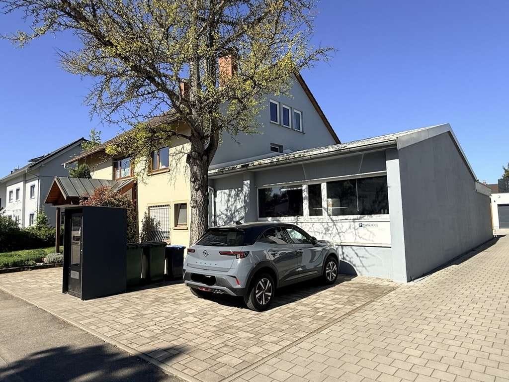 Immobilie in Ettenheim - Großzügiges Wohnhaus mit zwei Wohneinheiten und Werkstatt in Ettenheim - Bild 1