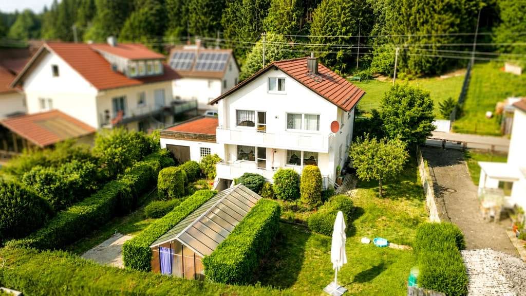 Immobilie in Bellenberg - Familienidyll in Waldnähe – Gepflegtes Einfamilienhaus mit Garten & Doppelgarage in Bellenberg - Bild 2
