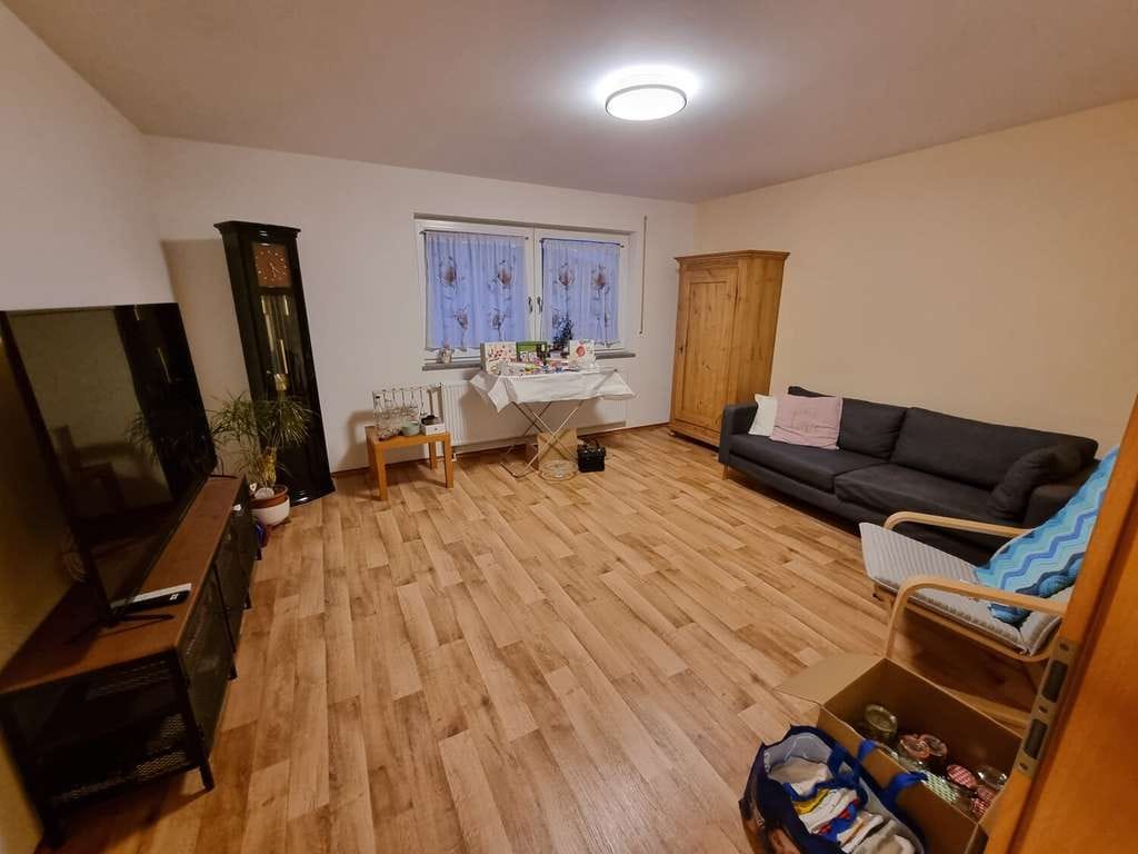 Immobilie in Offenhausen - Top gepflegtes neuwertiges 1-2-Familienhaus mit 3 Garagen und Nebengebäude - Bild 4