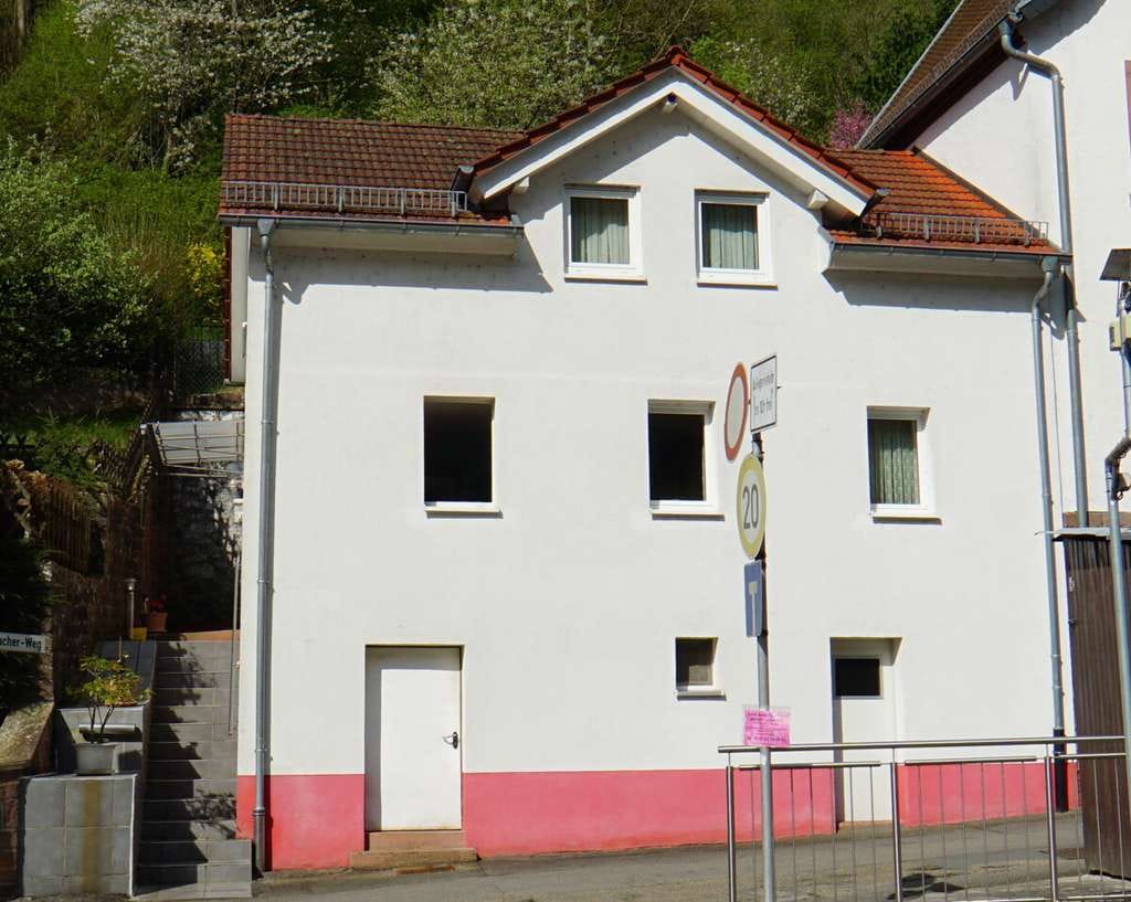 Immobilie in Hirschhorn - Charmantes Einfamilienhaus mit Charakter - Bild 0