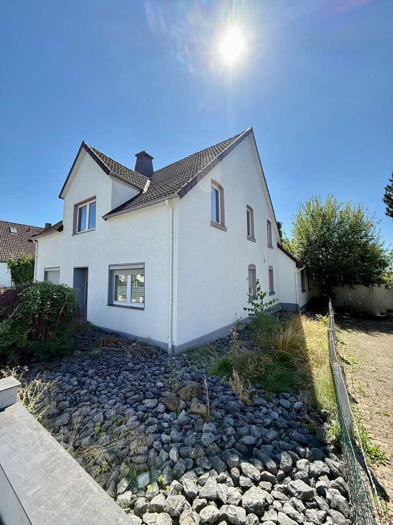 Immobilie in Bad Salzuflen - 2 Häuser inkl. Gewerbeteil - Grundstück ca. 1.748 m² - Bild 1