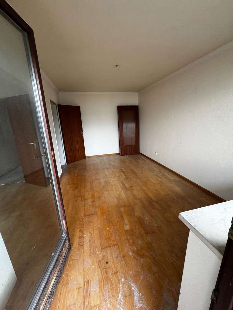 Immobilie in Germering - Sanierungsbedürftige Reihenmittelhaus mit Balkon in Germering - Bieterverfahren - Bild 1