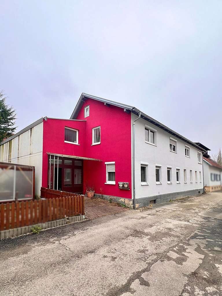 Immobilie in Heidenheim an der Brenz - Attraktives Mehrfamilienhaus in zentraler Lage, 4 Wohnungen, Loftstyle, enormes Ausbaupotenial - Bild 1