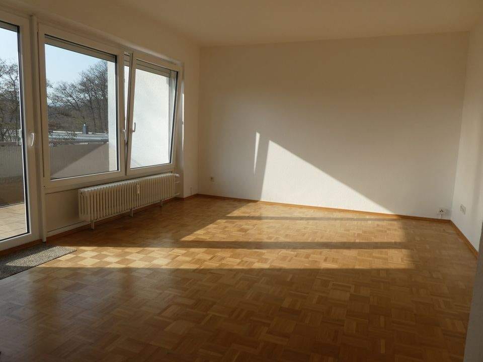 Immobilie in Niedernhausen - Lichtdurchflutete Wohnung mit Balkon und Stellplatz in attraktiver Lage von Niedernhausen! - Bild 1