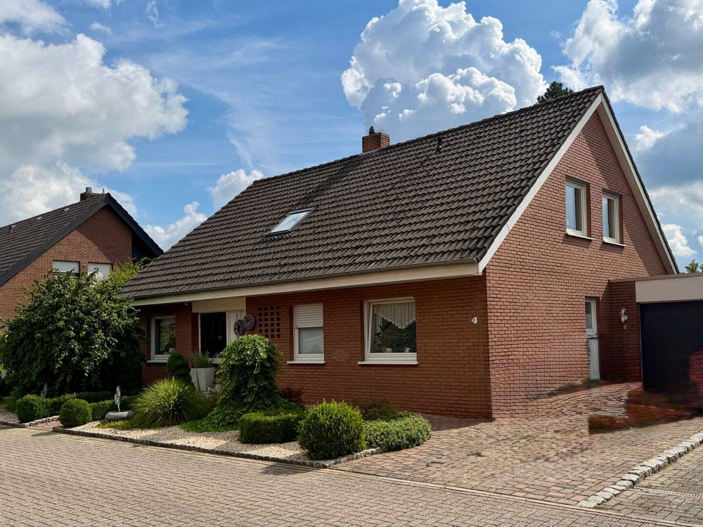Immobilie in Lage - Familienfreundliches Wohnhaus mit Garage! - Bild 1