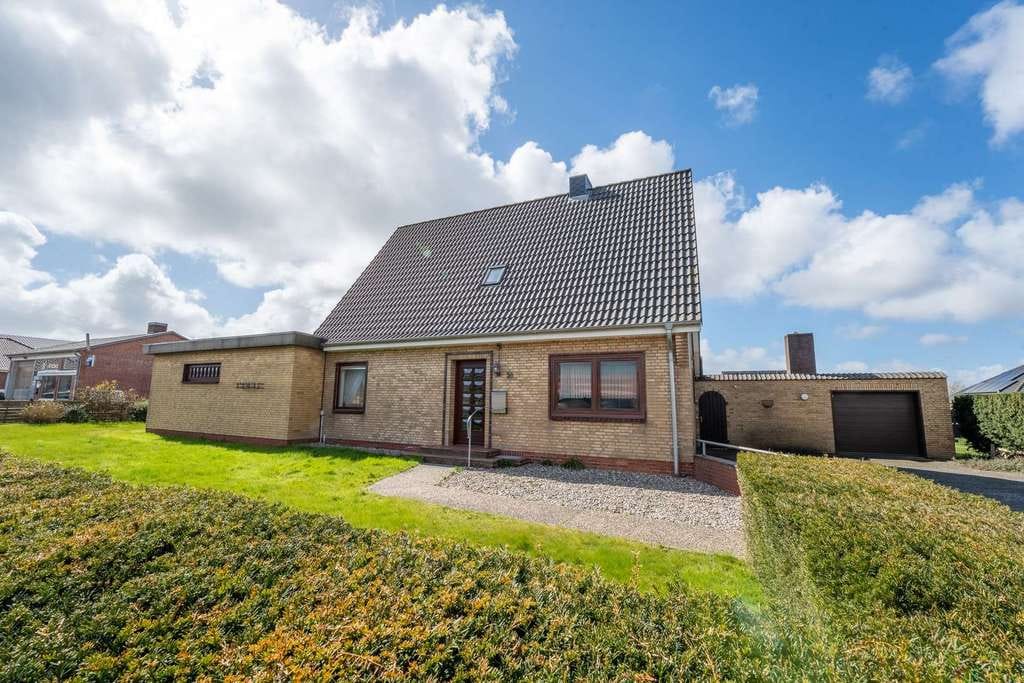 Immobilie in Struckum - Großzügiges Einfamilienhaus mit Wintergarten und viel Potenzial auf weitläufigem Grundstück - Bild 0