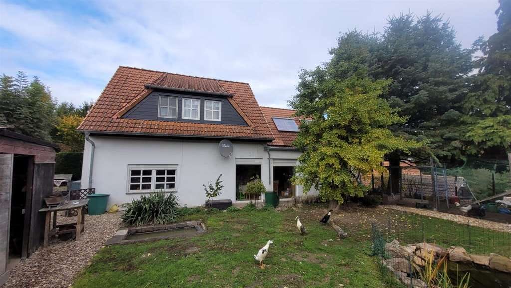 Immobilie in Hergisdorf - Großes 1–2 Familienhaus in ruhiger Ortsrandlage – mit ca. 250 m² Nutzgarten - Bild 0