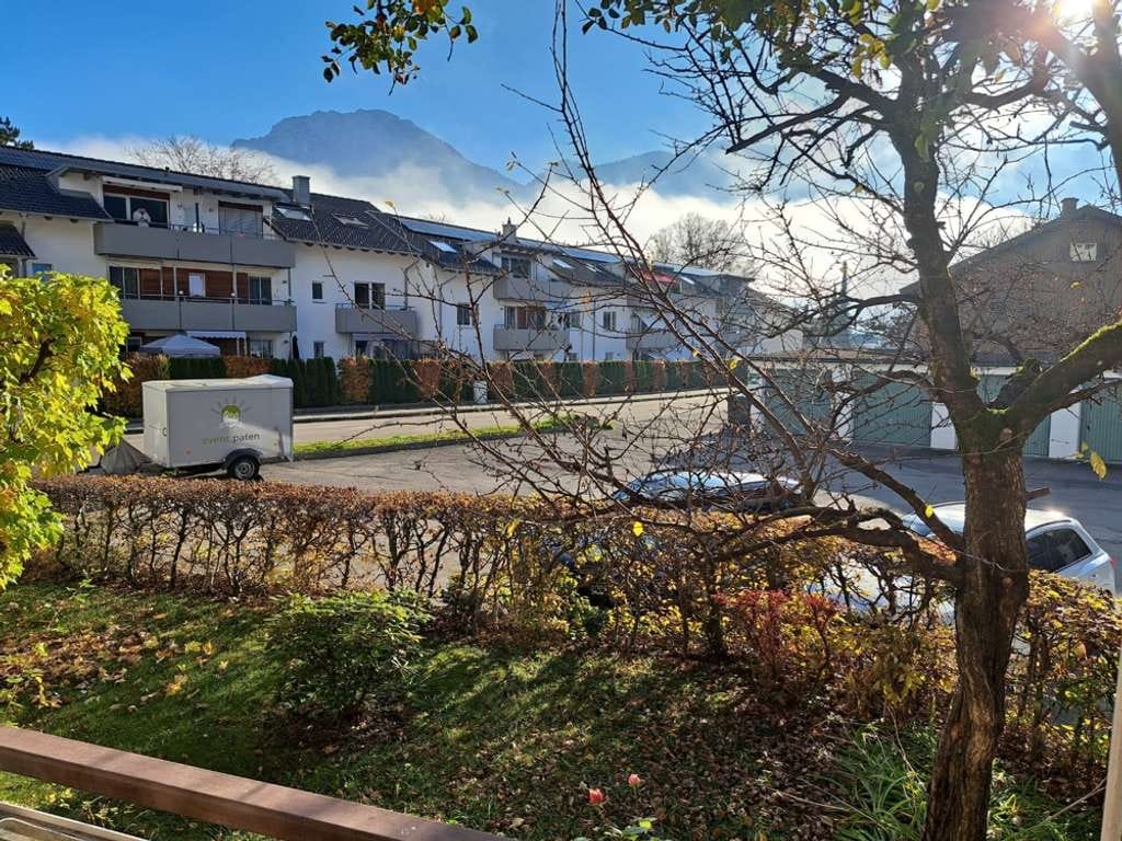 Immobilie in Kiefersfelden - Geräumige 4-Zimmer-Wohnung mit zwei Balkonen – perfekt für Familien und Pendler - Bild 1