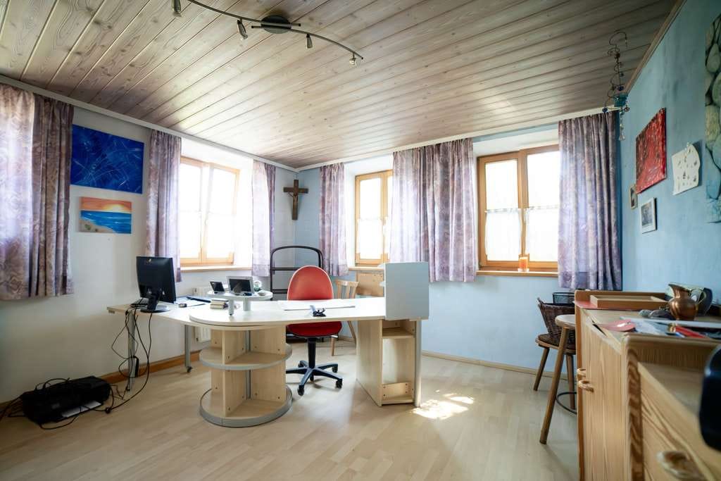 Immobilie in Edling - Erdgeschosswohnung mit Nebengebäude und großem Garten - Bild 3