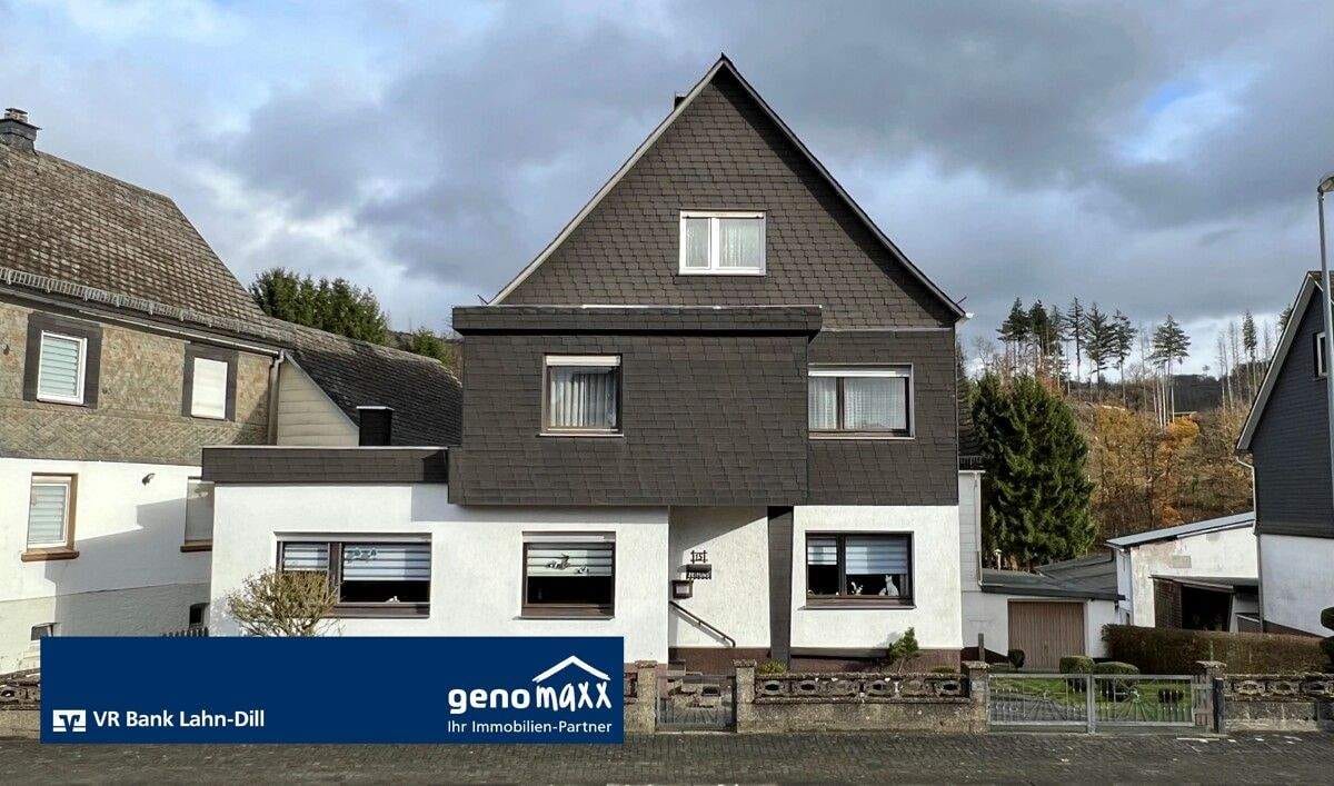 Immobilie in Dietzhölztal - Mandeln: gepflegtes Einfamilienhaus mit großer Scheune - Bild 0