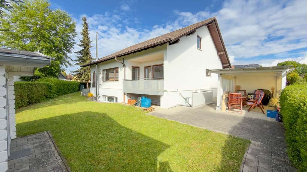 Immobilie in Mengen - Familienfreundliches Wohnhaus mit modernisiertem Innenbereich und viel Platz - Bild 1