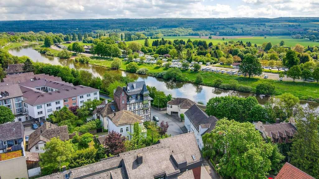 Immobilie in Höxter - Wohnen & Vermieten! Sanierte Altbau-Villa in Höxters historischer Altstadt mit Weserblick - Bild 3