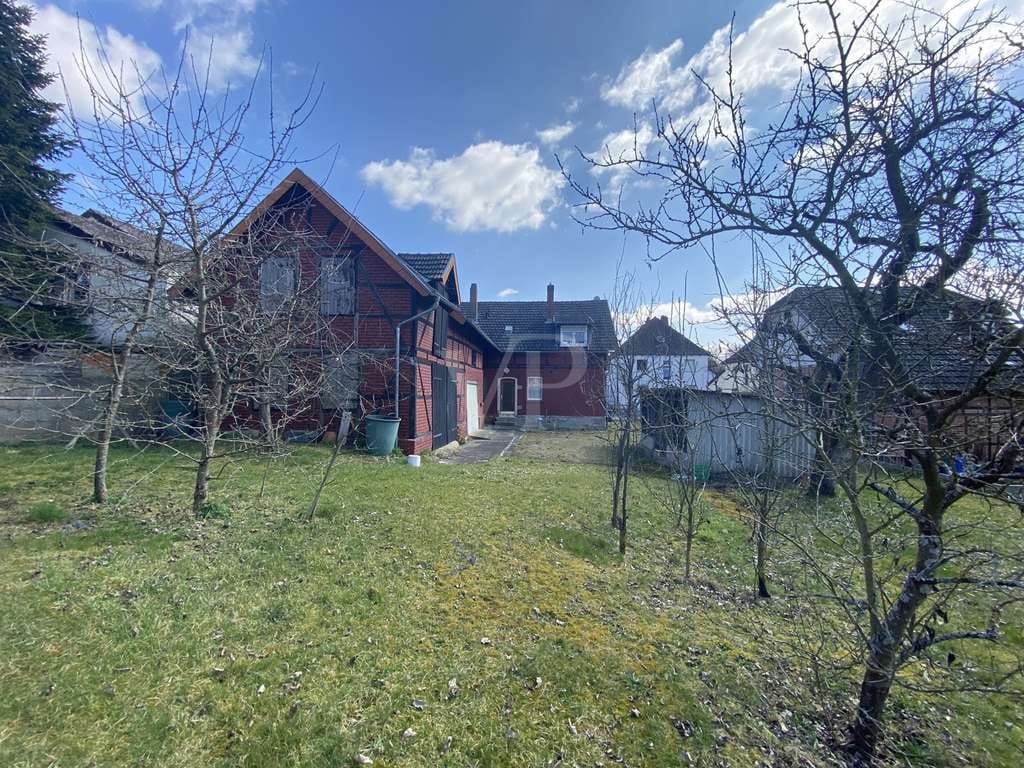 Immobilie in Coburg - Einfamilienhaus mit großzügigem Nebengebäude - Bild 1