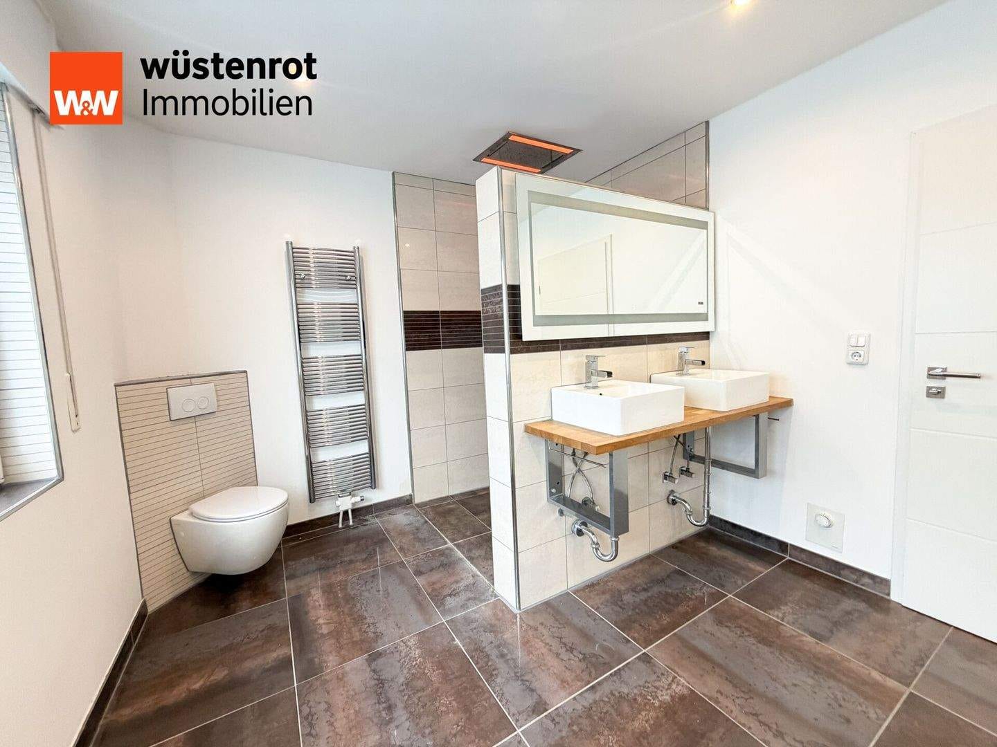 Immobilie in Schonungen - Wohnträume auf zwei Ebenen - modernisierte Maisonette ETW mit Kaminflair und Balkon - Bild 3