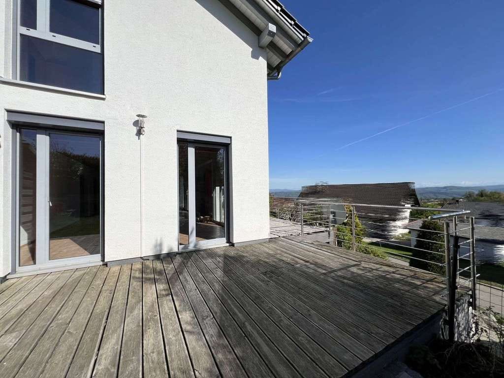 Immobilie in Görwihl - Klasse freistehendes Einfamilienhaus mit Terrasse, Balkon und Einliegerwohnung - Bild 3