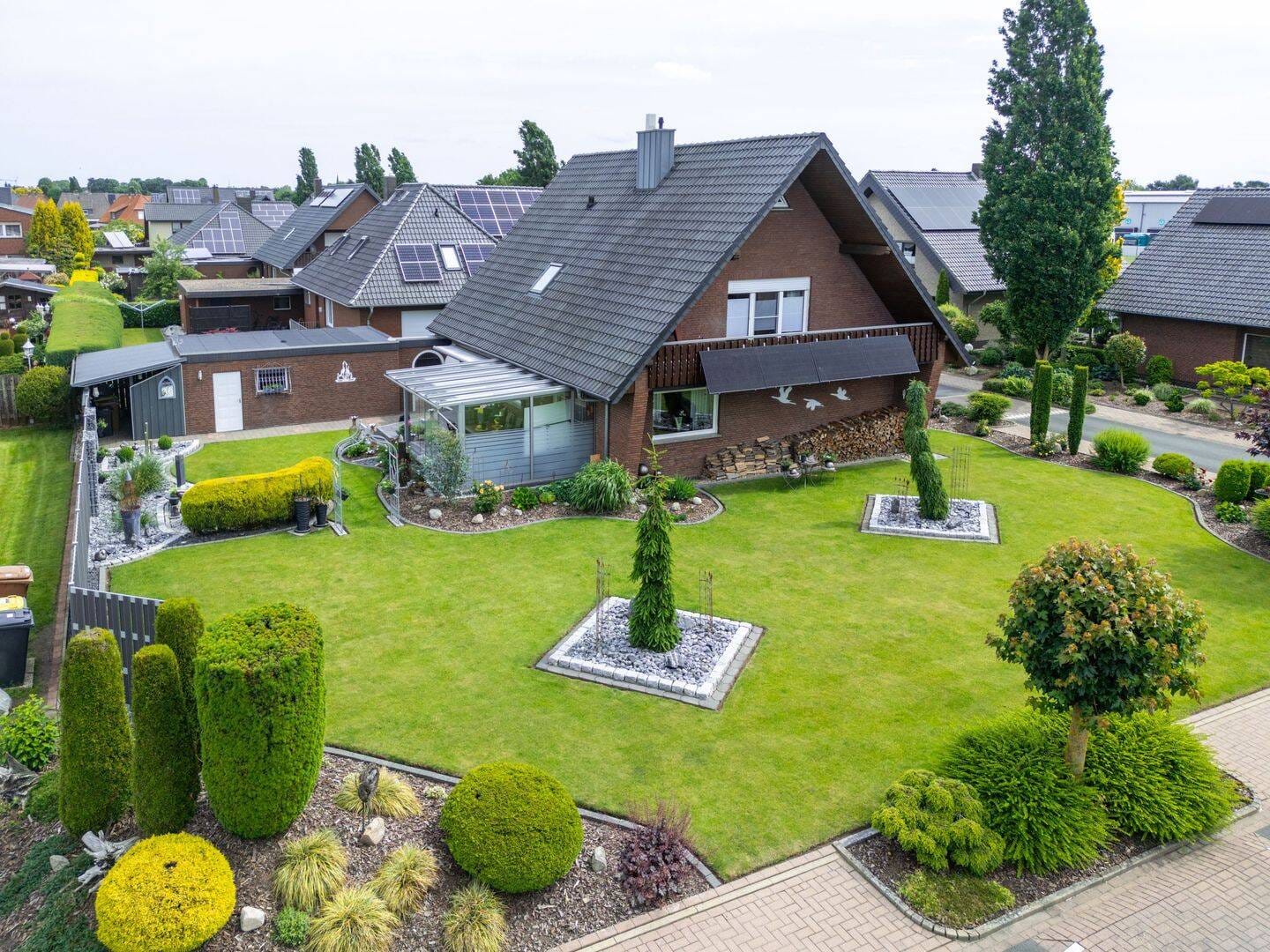 Immobilie in Twistringen - Topp gepflegtes Einfamilienhaus mit über 185 m2 Wohnfläche, mit Garten und Terrasse in ruhiger Lage! - Bild 0