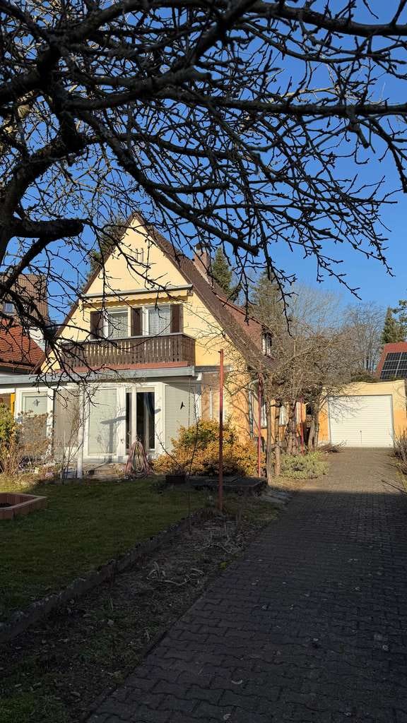 Immobilie in Schwarzenbruck - Charmantes Einfamilienhaus im Komponistenviertel mit Wintergarten - Bild 0