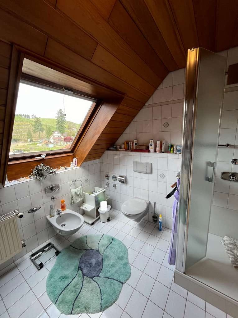 Immobilie in Durbach - Charmante Dachgeschosswohnung mit Loggia - Bild 2