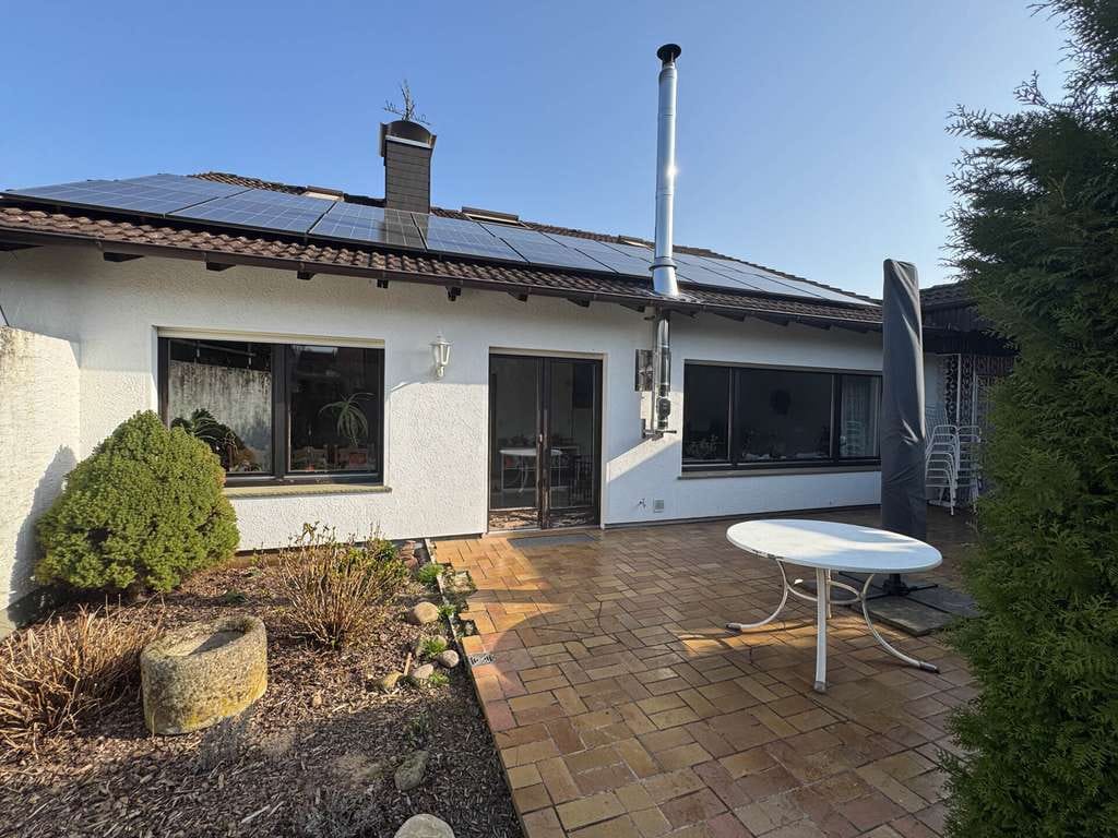 Immobilie in Barntrup - Großzügiges Einfamilienhaus mit Sauna, Garten & viel Gestaltungsspielraum - Bild 0