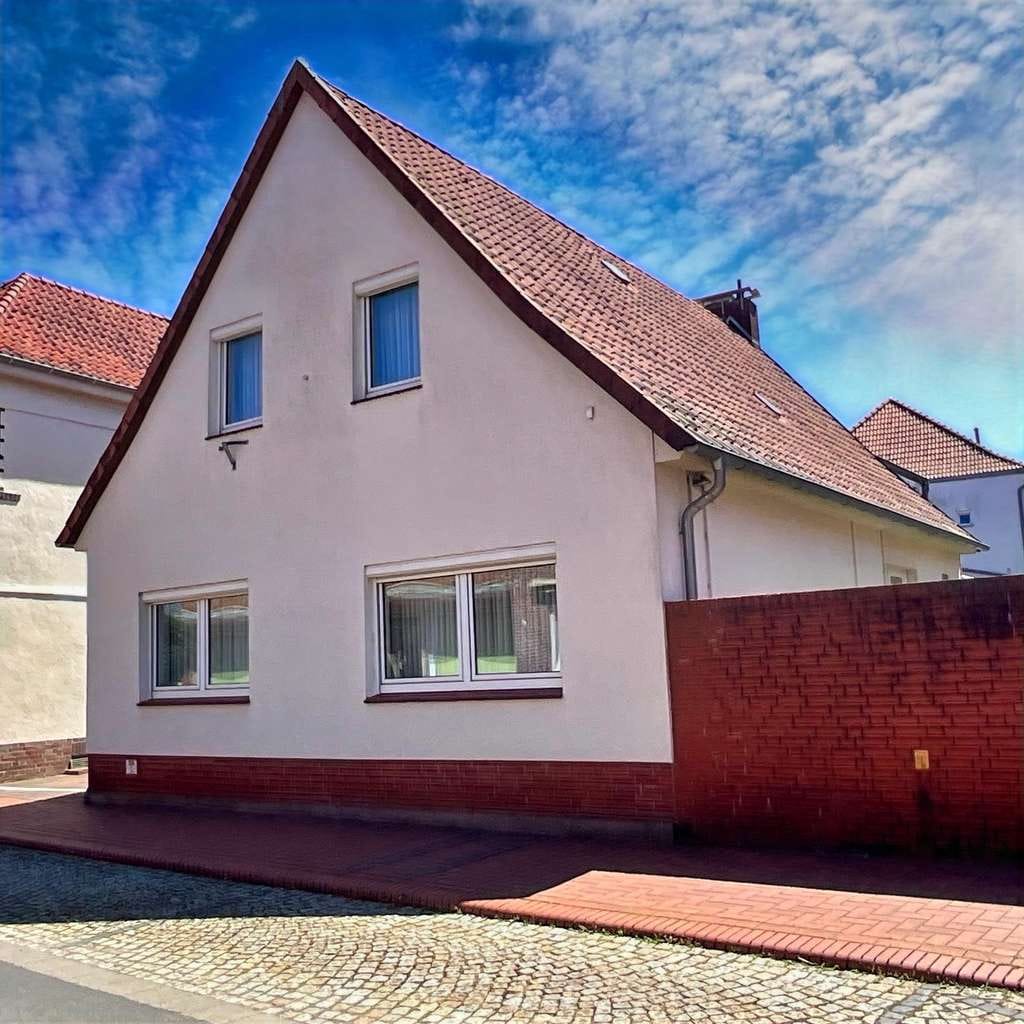 Immobilie in Stolzenau - Wohnen in ruhiger, zentrumsnaher Lage – hochwertig modernisiert & sofort bezugsfrei! - Bild 2