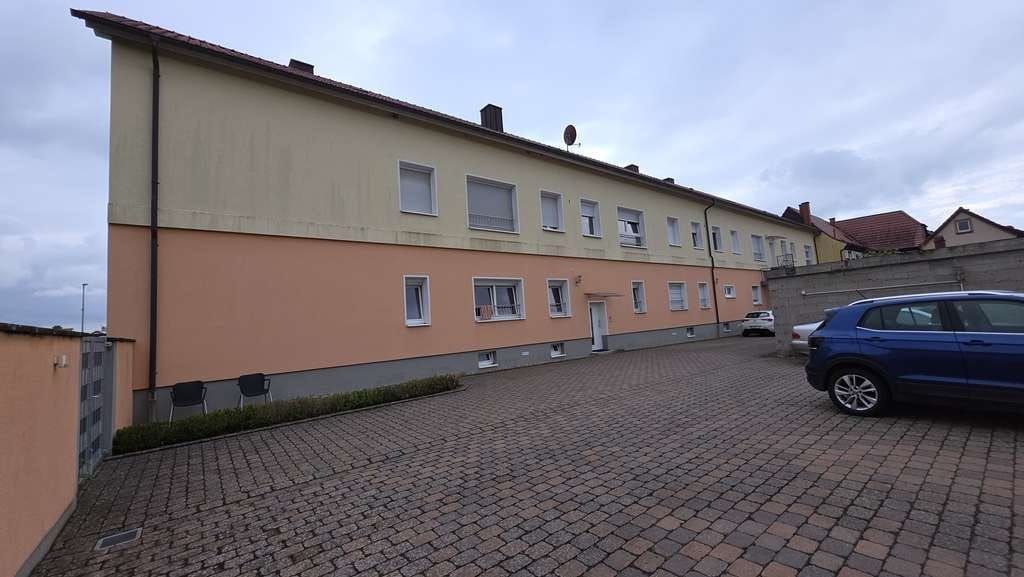 Immobilie in Rülzheim - Eine ansprechende Kapitalanlage bietet Ihnen dieses 2009 Grundsanierte 7-Familienhaus in 2. Baureihe - Bild 3