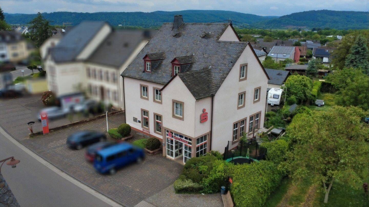 Immobilie in Kenn - Attraktives Wohn- und Geschäftshaus mit Entwicklungspotenzial in Kenn! - Bild 2
