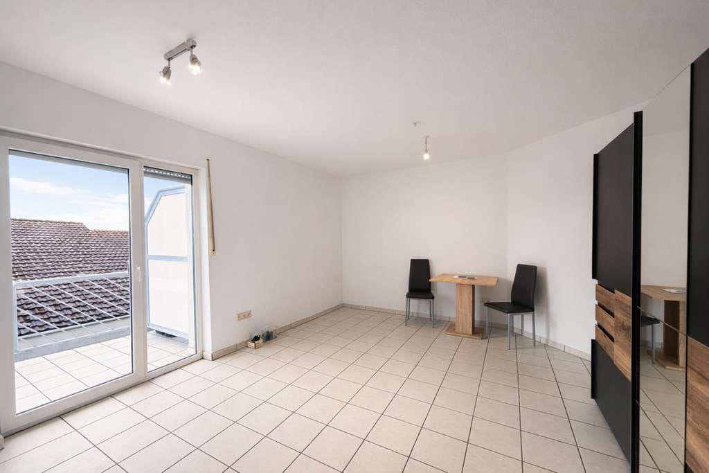 Immobilie in Saarlouis - Charmante 1-Zimmer-Wohnung mit Balkon und Weitblick in Saarlouis-Roden! - Bild 2