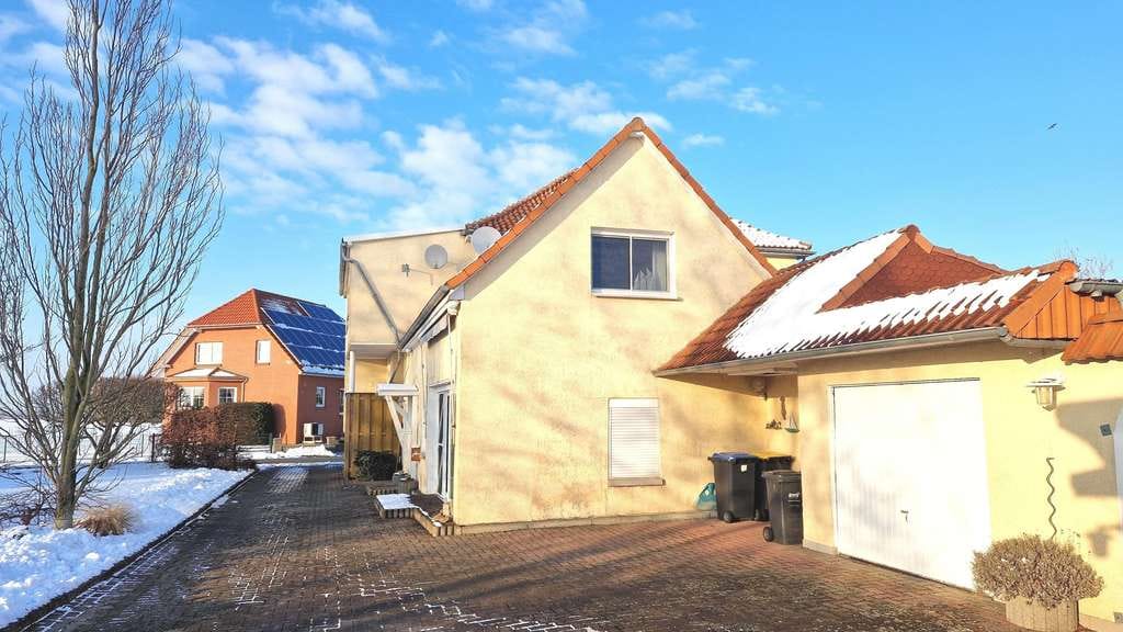 Immobilie in Nienstädt - modernisiertes Zweifamilienhaus mit großem Grundstück in Meinefeld - Bild 3