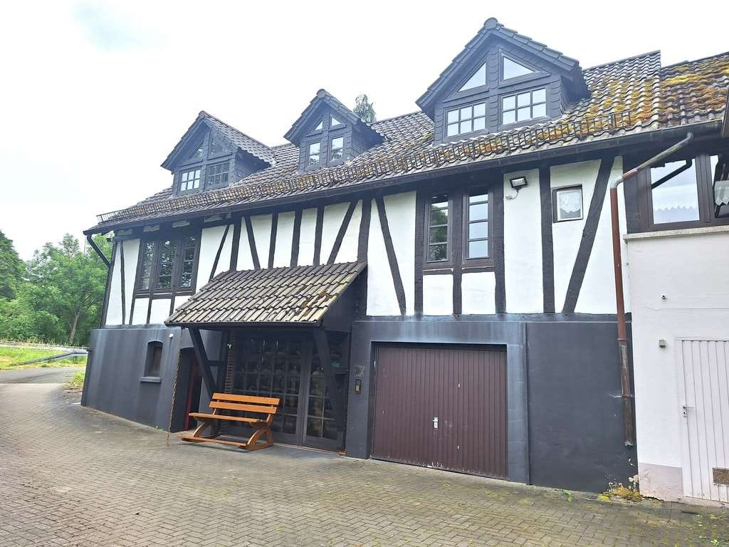 Immobilie in Herborn - Wohnen abseits des Gewöhnlichen – Ruhe, Charakter und ein Zuhause mit eigener Note - Bild 1