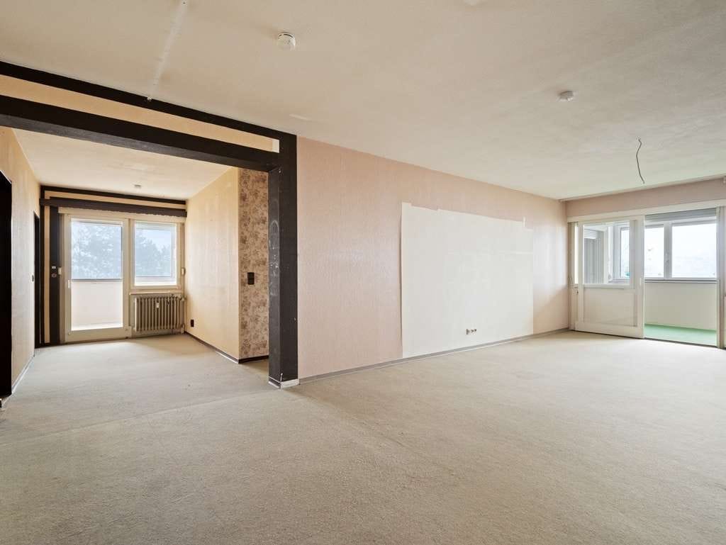 Immobilie in Hagnau am Bodensee - großzügige 3,5 Zimmer Eigentumswohnung
- barrierefrei erreichbar - renovierungsbedürftig -   - Bild 0