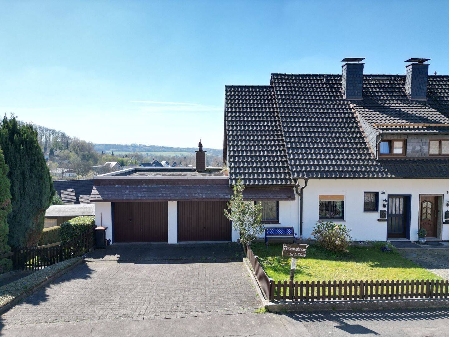 Immobilie in Reichshof - Exklusives Ein- bzw. Zweifamilienhaus in Traumlage von Reichshof-Eckenhagen - Bild 0