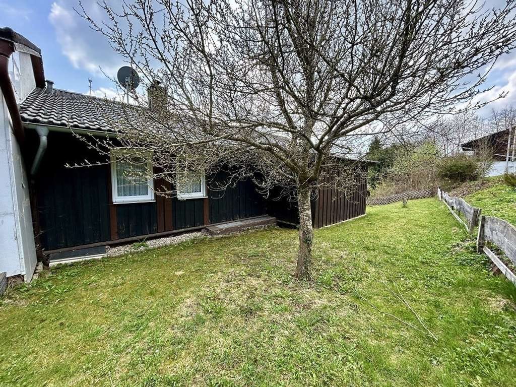 Immobilie in Thurmansbang - Einfamilienhaus mit Einliegerwohnung in 94169 Thurmansbang/Solla - Bild 2