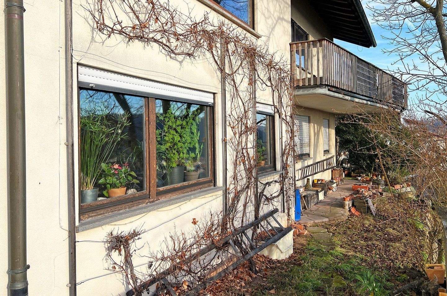 Immobilie in Ebelsbach - Charmantes, großzügiges und lichtdurchflutetes Traumhaus mit imposanten Weitblick und Einliegerwohnung - Bild 3