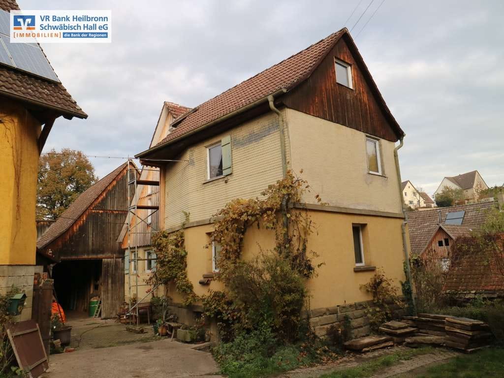 Immobilie in Rosengarten - GROßES CHARMANTES FACHWERKHAUS 
MIT SCHEUNE IN RIEDEN - Bild 1