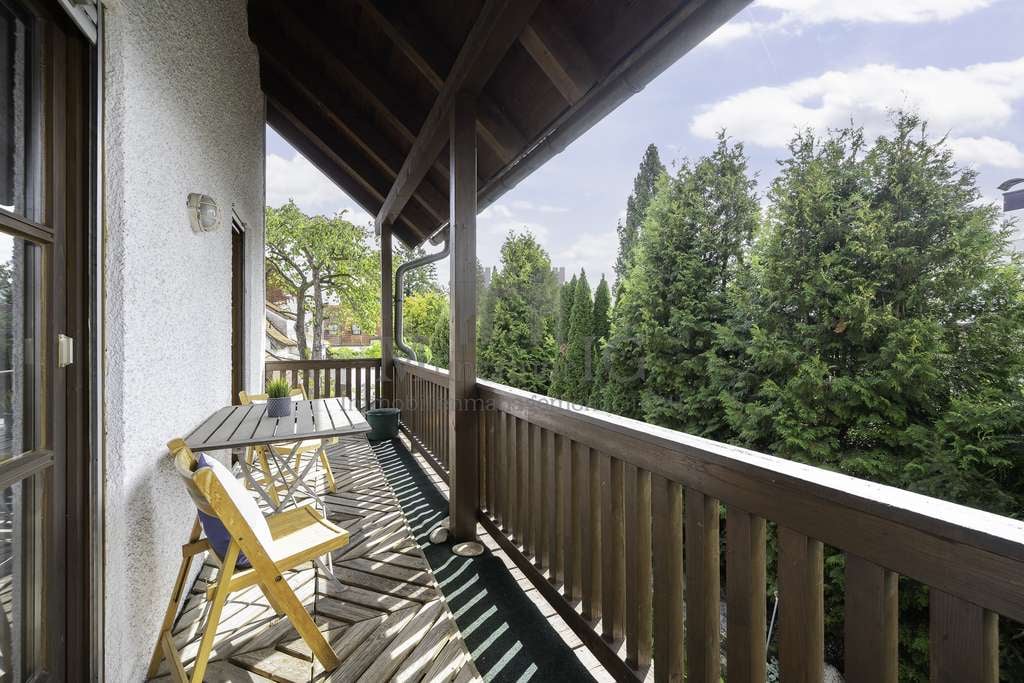 Immobilie in Planegg - MÜNCHNER IG: Helle Maisonette über 2 Etagen vom 1. OG ins 2. OG mit Balkon – charmant & großzügig - Bild 0