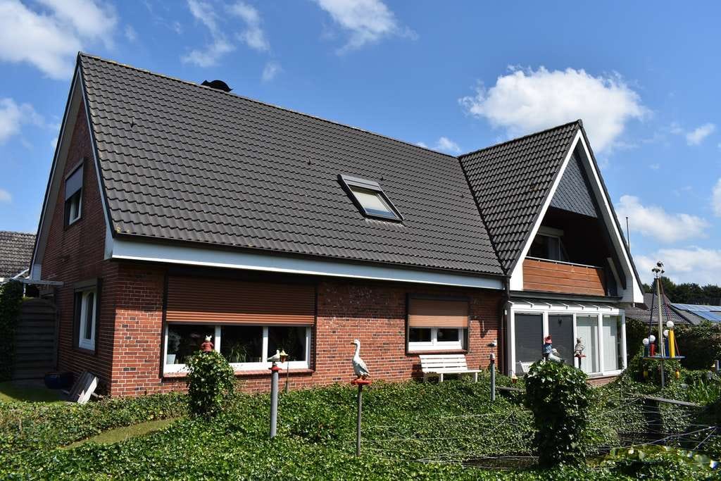 Immobilie in Mildstedt - Mehr Raum für Ihr Leben: Familienfreundliches Zuhause mit Wintergarten - Bild 0