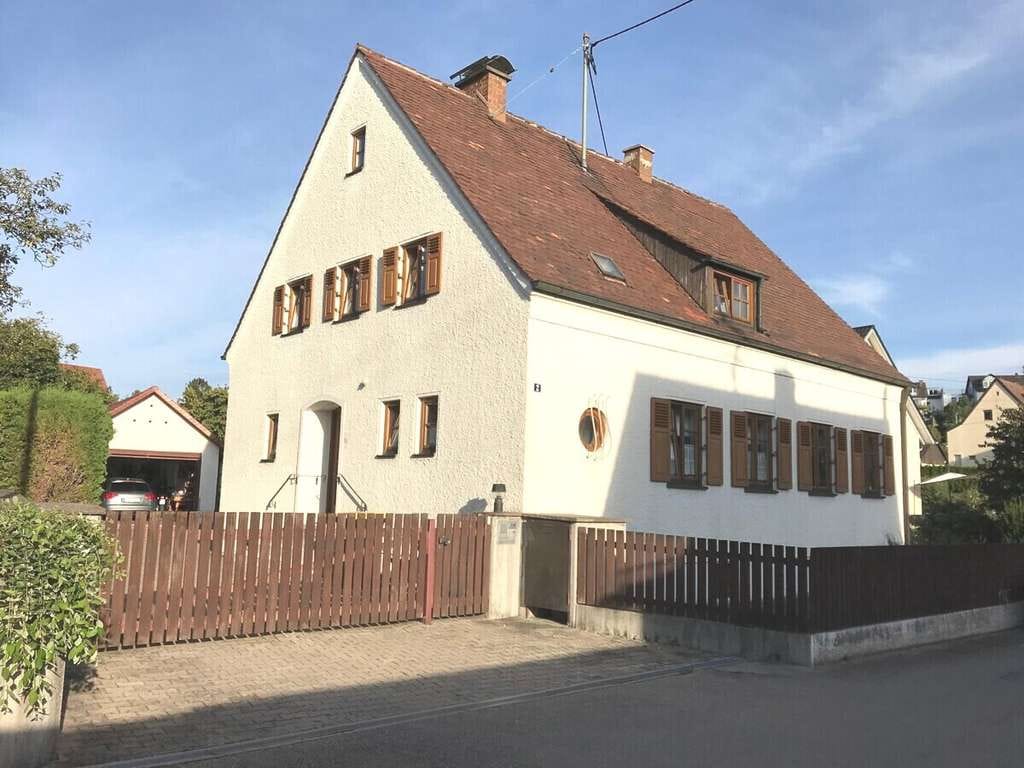 Immobilie in Thannhausen - *** Solides Einfamilienhaus im Stadtgebiet von Thannhausen *** - Bild 0